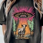 Elorivane Plus Size UFO Cow Graphic T-Shirt Funny Vintage Alien Print Unisex Soft Aesthetic Tee