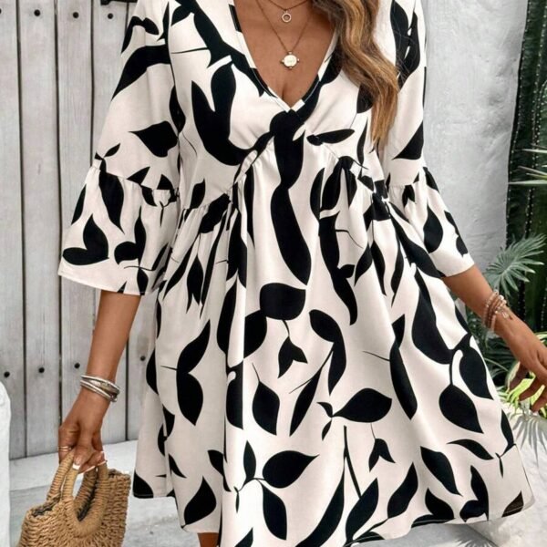 Elorivane Plus Size Plant Print Dress, Flare Sleeve Loose Casual Vacation Midi Dress