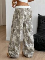 Elorivane Women Olive Green Plaid Cargo Pants, Wide Leg Fold Waist Y2K Hip Hop Trousers - Image 10
