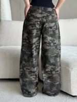 Elorivane Plus Size Camo Jeans, Military Green Loose Straight Leg Motorcycle Autumn Pants - Image 2