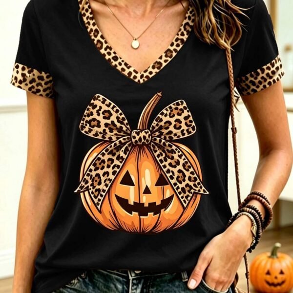 Elorivane Plus Size Halloween Leopard Print Pumpkin Bow Graphic Short Sleeve T-Shirt