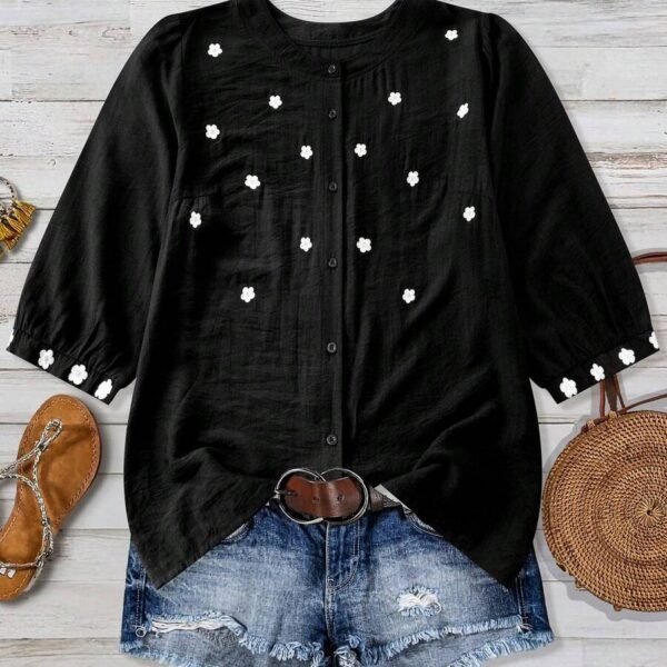 Elorivane Plus Size Women's Black White Contrast Embroidered Blouse, Round Neck Floral Embroidery Loose Retro Pastoral Autumn Boho Vacation Top