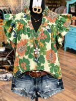 Elorivane Plus Size Women's Pleated V-Neck Floral Shirt, Flowing Sleeve Casual Blouse Ideal for Summer Vacation Outfits