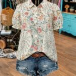 Elorivane Plus Size Women's Vintage Paisley Floral Short Sleeve Shirt, Lapel Puff Sleeve Single-Breasted Loose Straight Fit Bohemian Vacation Blouse