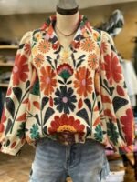 Elorivane Plus Size Women's Beige Retro Floral Print Shirt, Heat-Set Collar Ruched Trim with Chest Pleats, Casual Boho Minimalist Autumn Top for Vacation Wear - Image 4