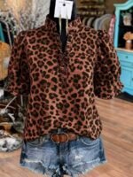 Elorivane Plus Size Women's Leopard Print Blouse, Ruffle Trim Short Sleeve Casual Top for Summer Holiday Wear - Image 11