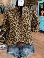 Elorivane Plus Size Women's Leopard Print Blouse, Ruffle Trim Short Sleeve Casual Top for Summer Holiday Wear