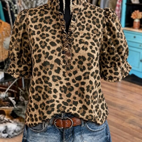 Elorivane Plus Size Women's Leopard Print Blouse, Ruffle Trim Short Sleeve Casual Top for Summer Holiday Wear