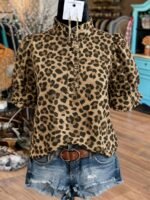 Elorivane Plus Size Women's Leopard Print Blouse, Ruffle Trim Short Sleeve Casual Top for Summer Holiday Wear - Image 3